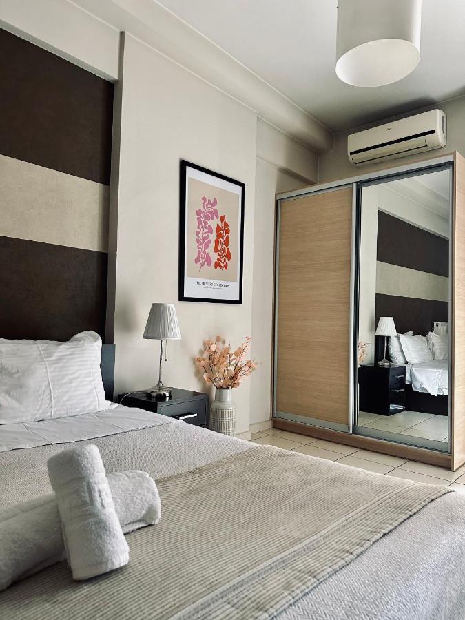 อพาร์ตโฮเต็ล แมค ควีน Aparthotel เอเธนส์ ภายนอก รูปภาพ